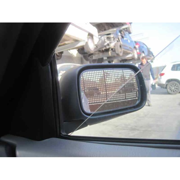 nissan primera berlina (p11) del año 2000