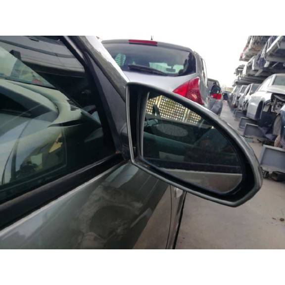 nissan primera berlina (p12) del año 2005