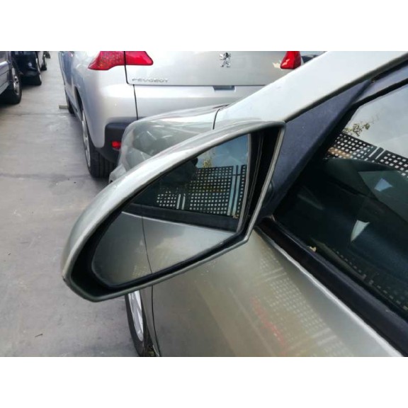 nissan primera berlina (p12) del año 2005