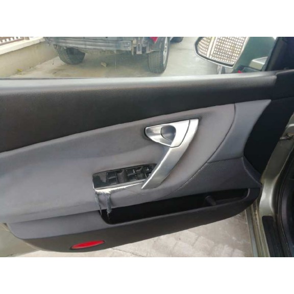 nissan primera berlina (p12) del año 2005