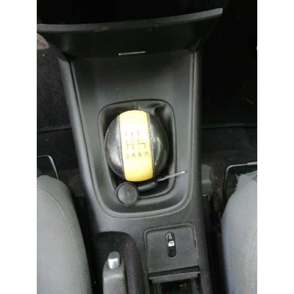 nissan primera berlina (p12) del año 2005