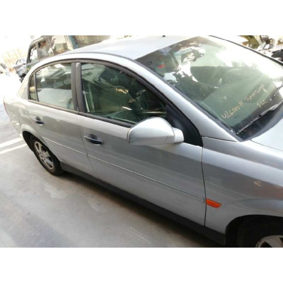 opel vectra c berlina del año 2003