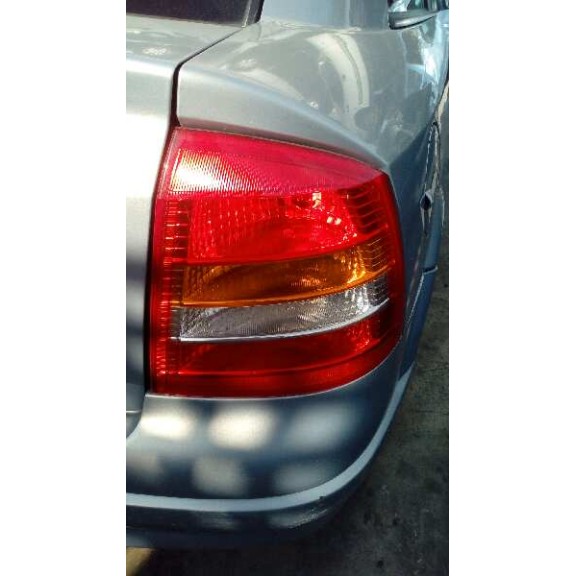 opel astra g berlina del año 2001