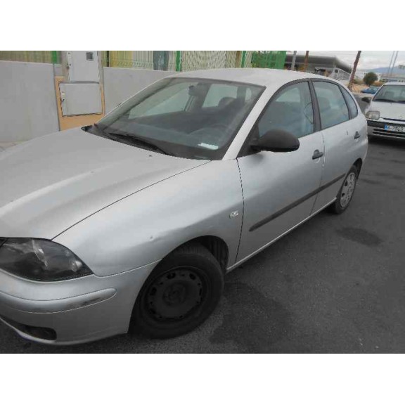 seat ibiza (6l1) del año 2002