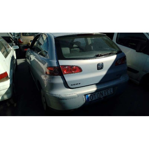 seat ibiza (6l1) del año 2003