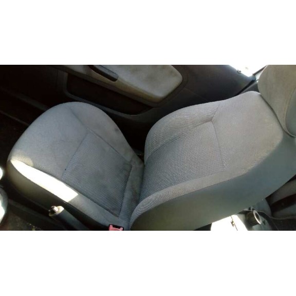 seat ibiza (6l1) del año 2003