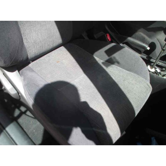 toyota corolla (e12) del año 2004