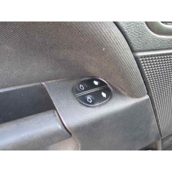 ford fiesta (cbk) del año 2004