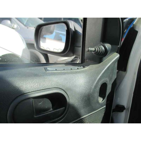 ford fiesta (cbk) del año 2004