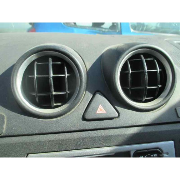 ford fiesta (cbk) del año 2004