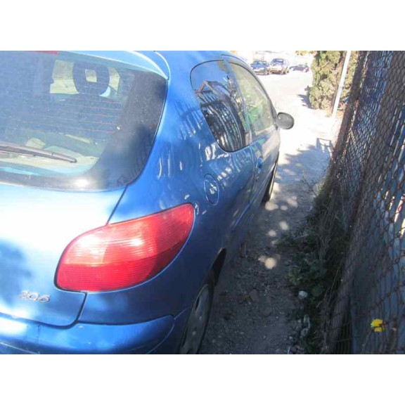 peugeot 206 berlina del año 2001
