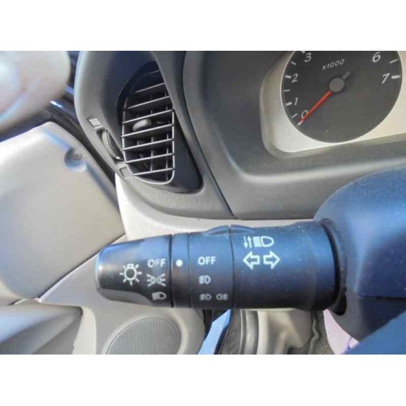 nissan almera (n16/e) del año 2002