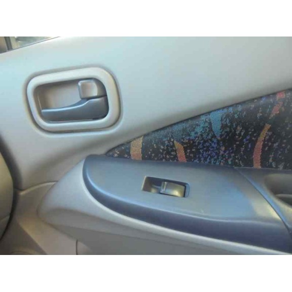 nissan almera (n16/e) del año 2002