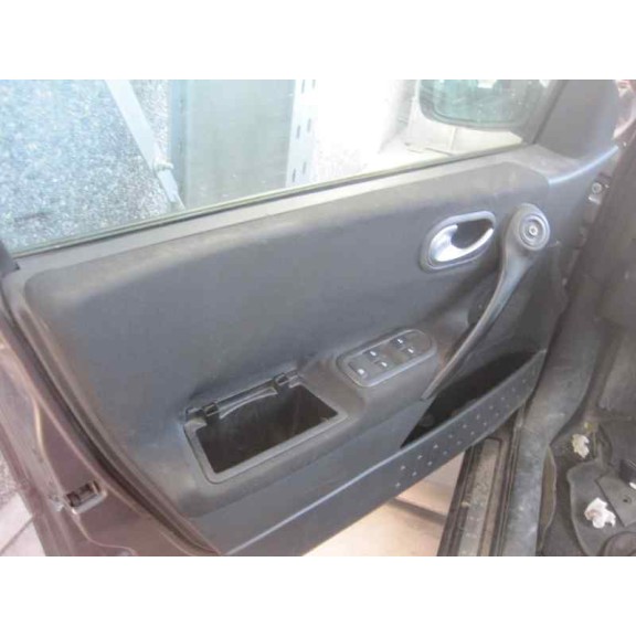 renault megane ii classic berlina del año 2004