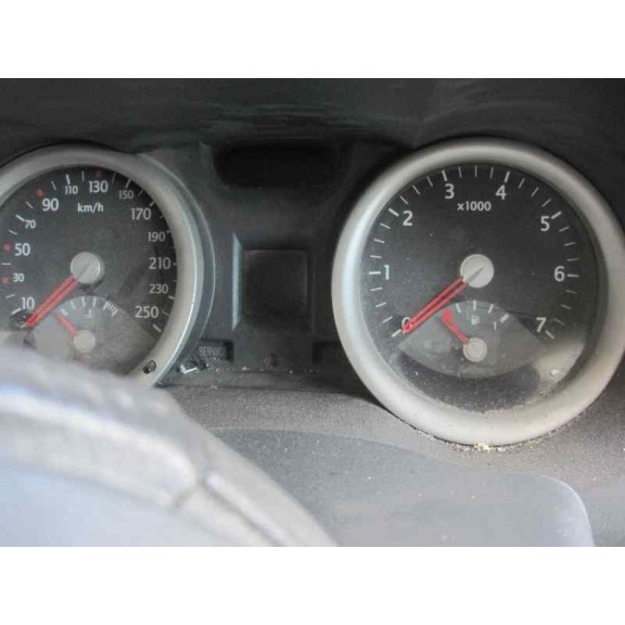 renault megane ii classic berlina del año 2004