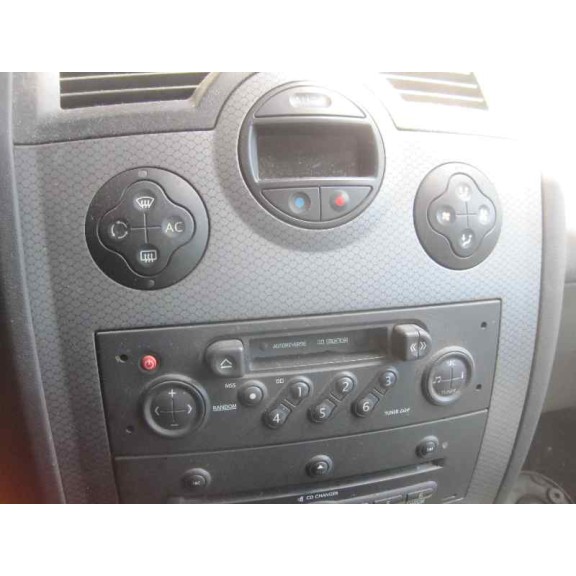 renault megane ii classic berlina del año 2004