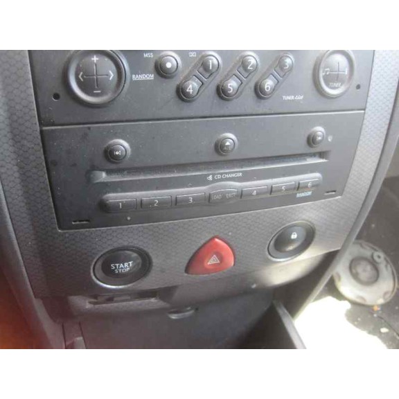 renault megane ii classic berlina del año 2004