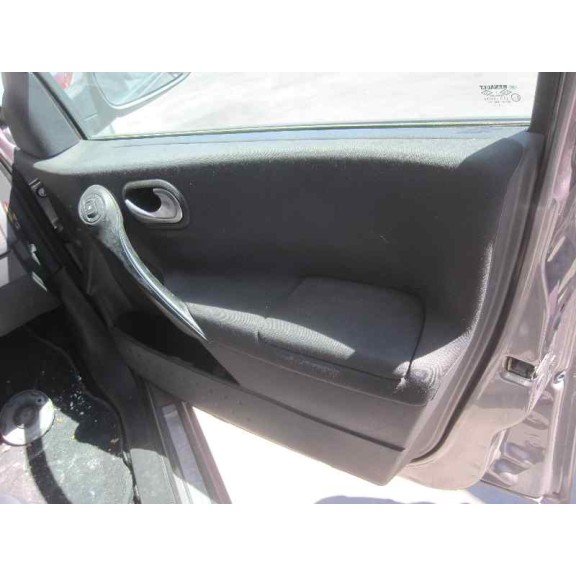 renault megane ii classic berlina del año 2004