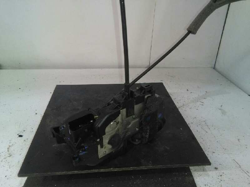 Recambio de cerradura puerta trasera derecha para renault megane iii sport tourer luxe referencia OEM IAM 825028873R  6 PINS