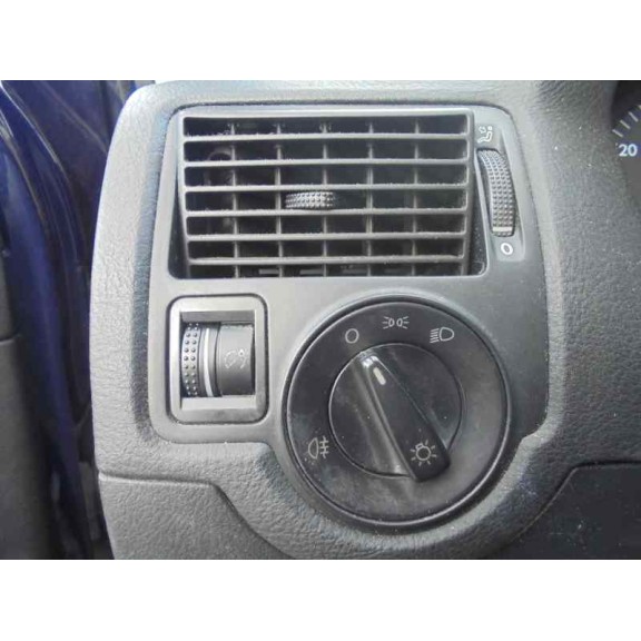 volkswagen golf iv berlina (1j1) del año 2002