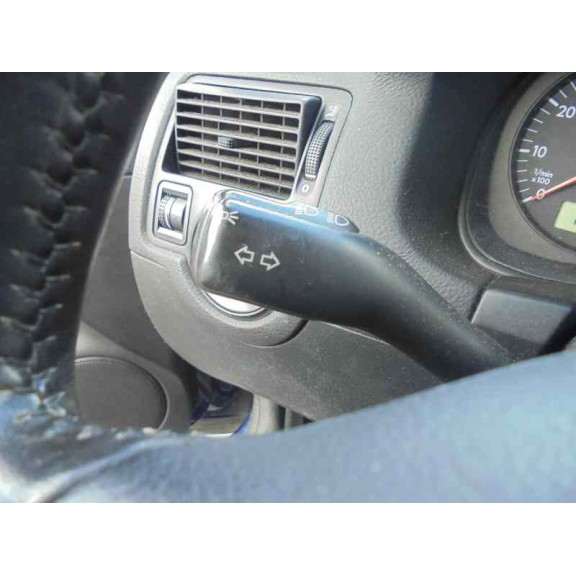 volkswagen golf iv berlina (1j1) del año 2002