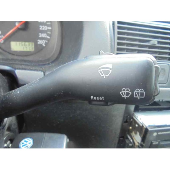 volkswagen golf iv berlina (1j1) del año 2002