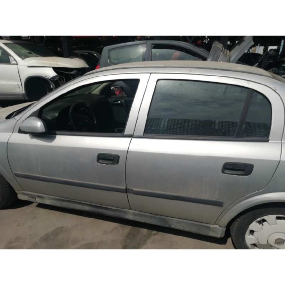 opel astra g berlina del año 2001