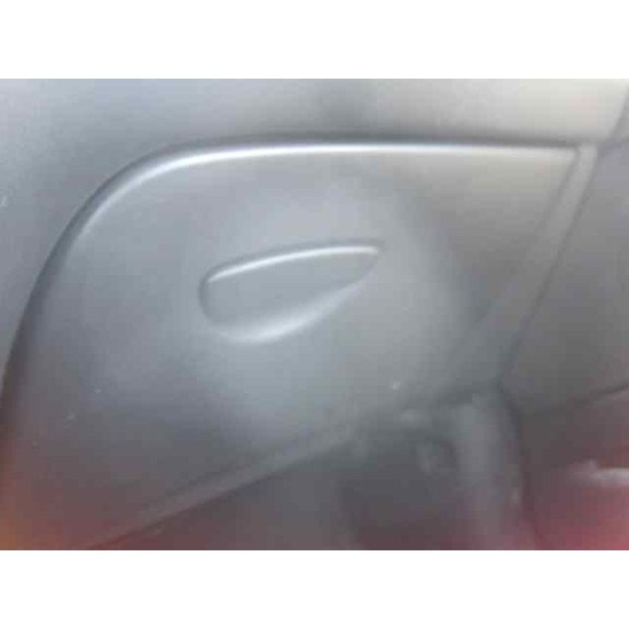 ford focus berlina (cak) del año 2001