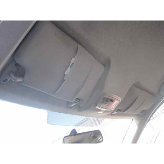 ford focus berlina (cak) del año 2001