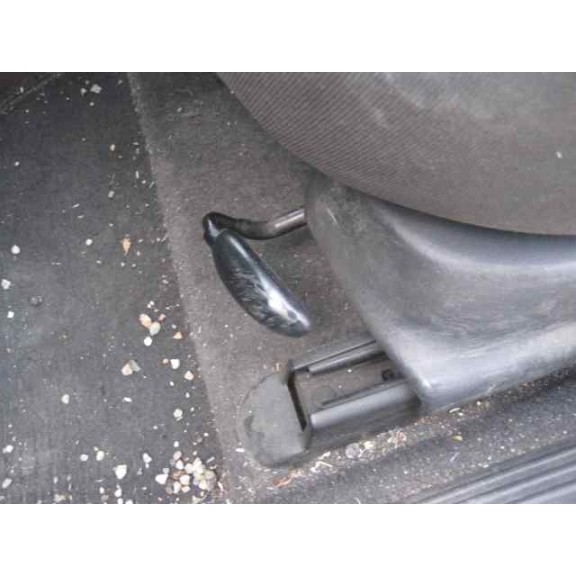 ford focus berlina (cak) del año 2001