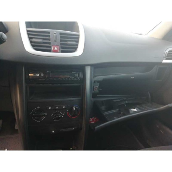 peugeot 207 del año 2006