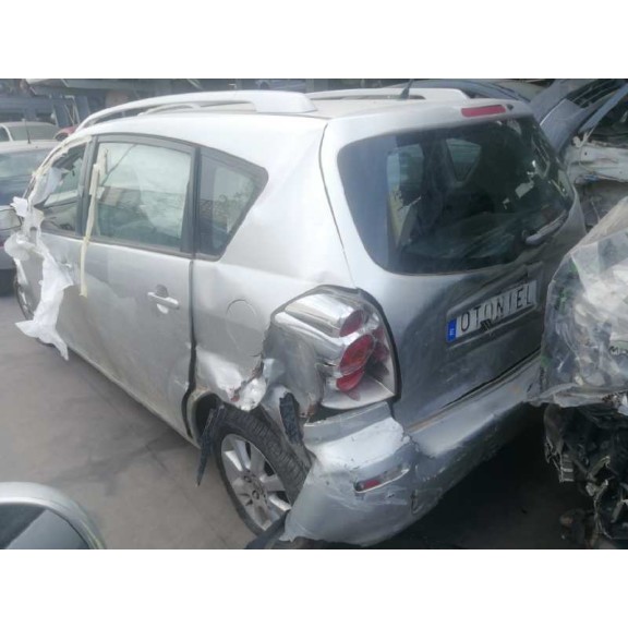 toyota corolla verso (r1) del año 2004