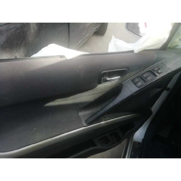 toyota corolla verso (r1) del año 2004