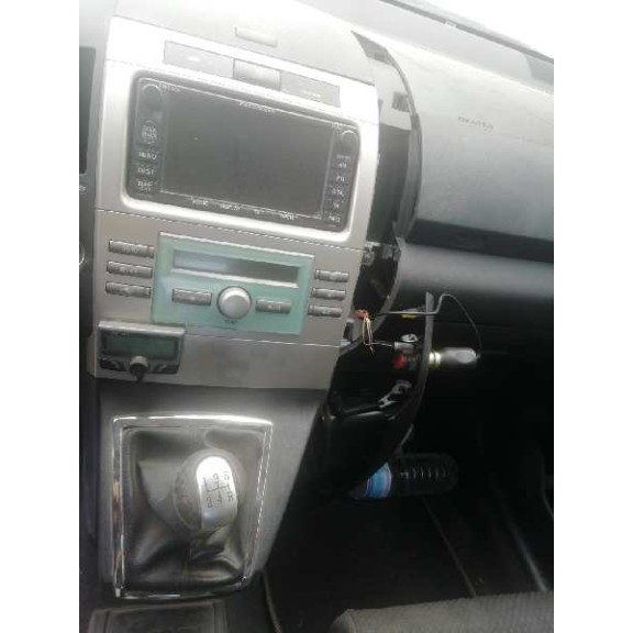 toyota corolla verso (r1) del año 2004