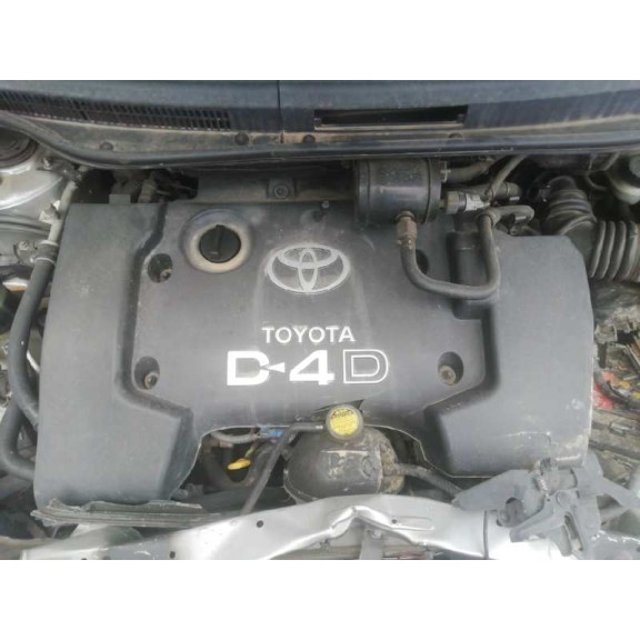 toyota corolla verso (r1) del año 2004