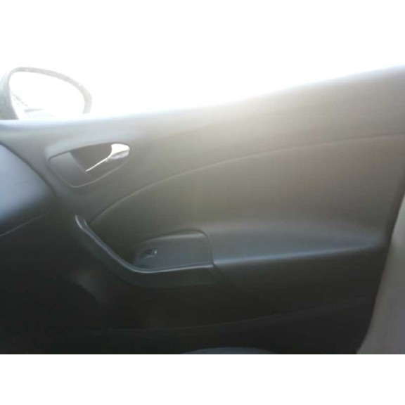 seat ibiza (6j5) del año 2014