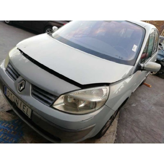 renault scenic ii del año 2004