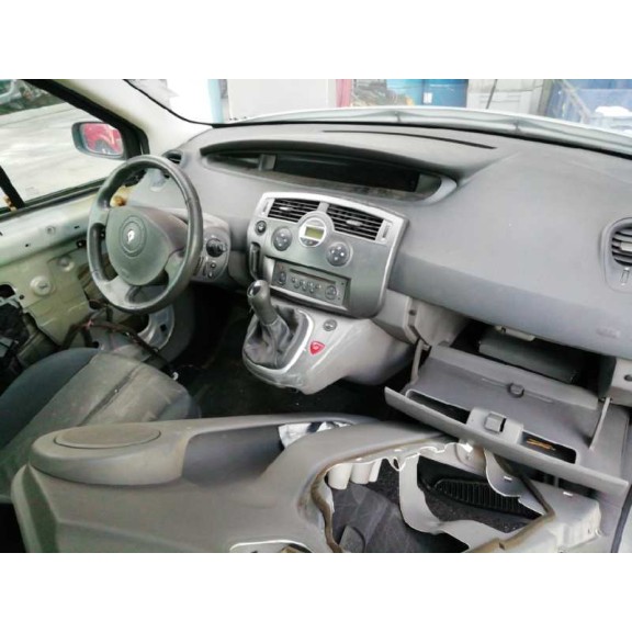 renault scenic ii del año 2004