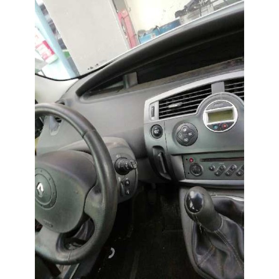 renault scenic ii del año 2004