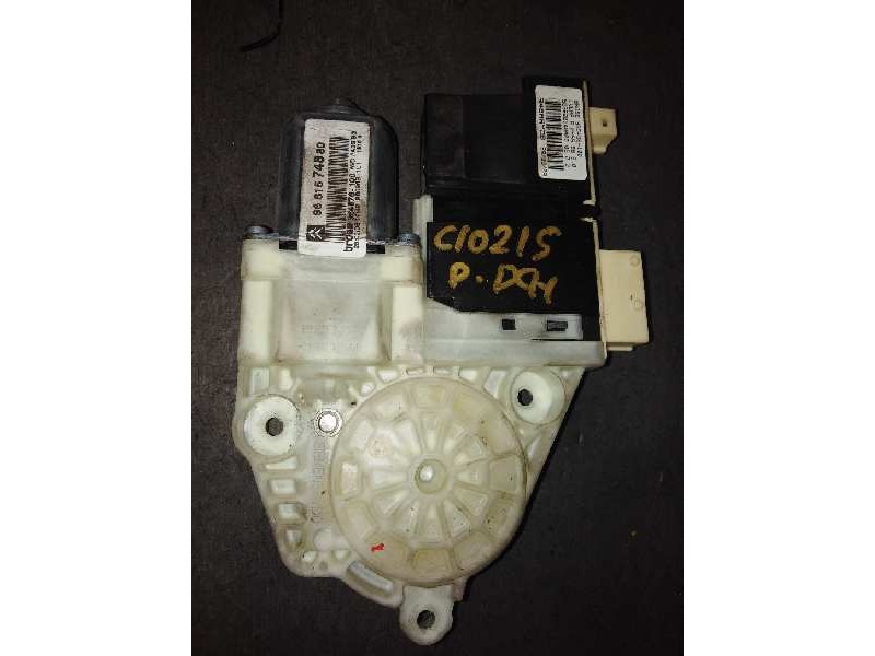 Recambio de motor elevalunas delantero derecho para citroën c4 berlina collection referencia OEM IAM 9681574880  