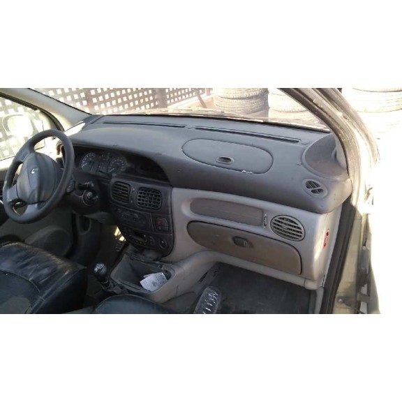 renault scenic (ja..) del año 2002