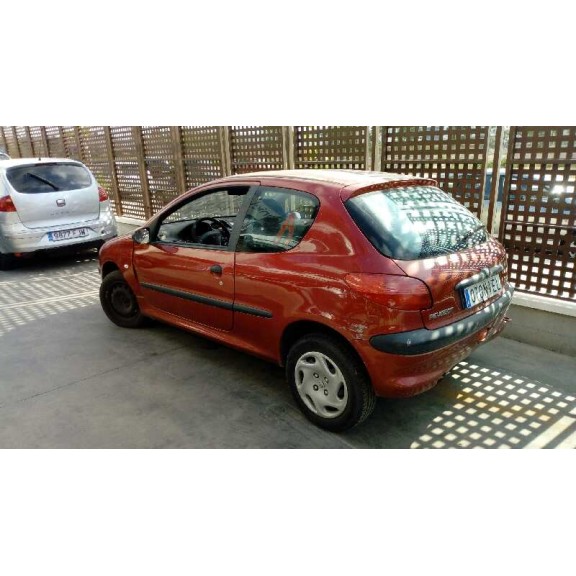 peugeot 206 berlina del año 2002