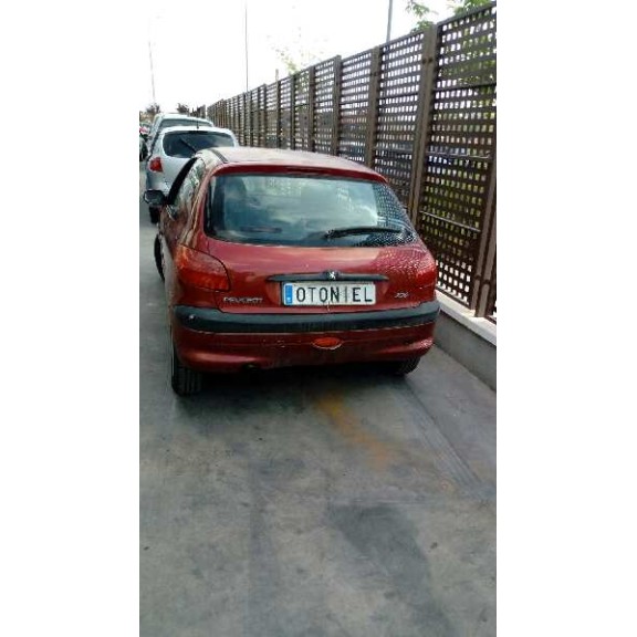 peugeot 206 berlina del año 2002
