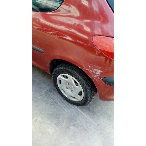 peugeot 206 berlina del año 2002