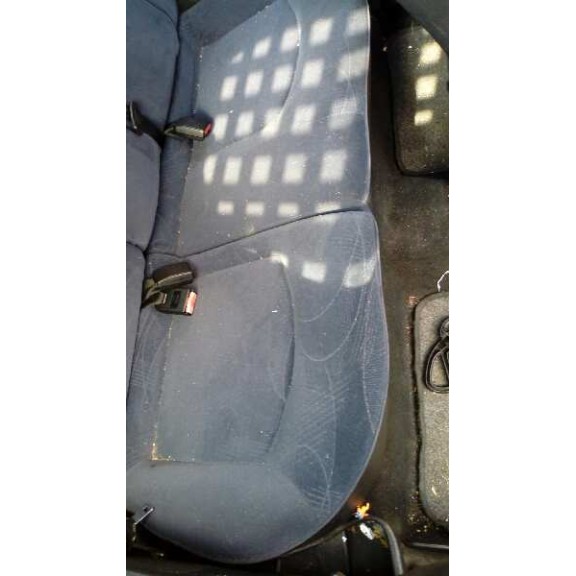 peugeot 206 berlina del año 2002