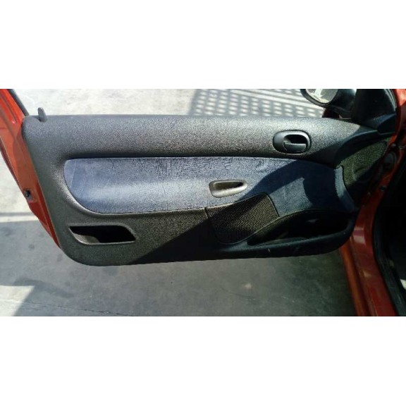 peugeot 206 berlina del año 2002