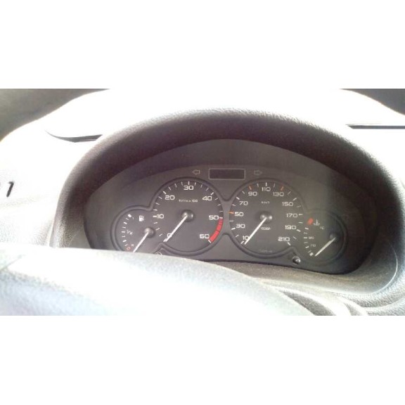 peugeot 206 berlina del año 2002