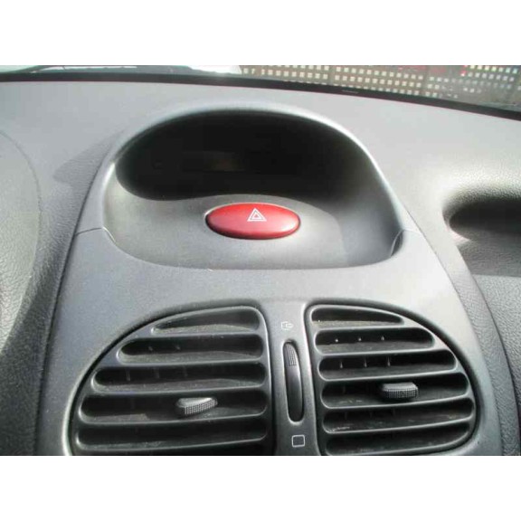 peugeot 206 berlina del año 2003