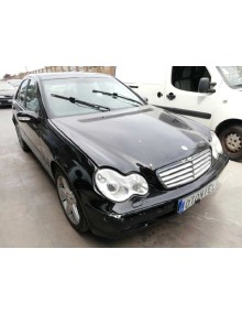 mercedes-benz clase c (w203) berlina del año 2003