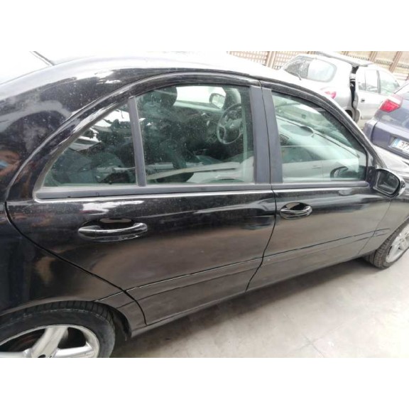 mercedes-benz clase c (w203) berlina del año 2003